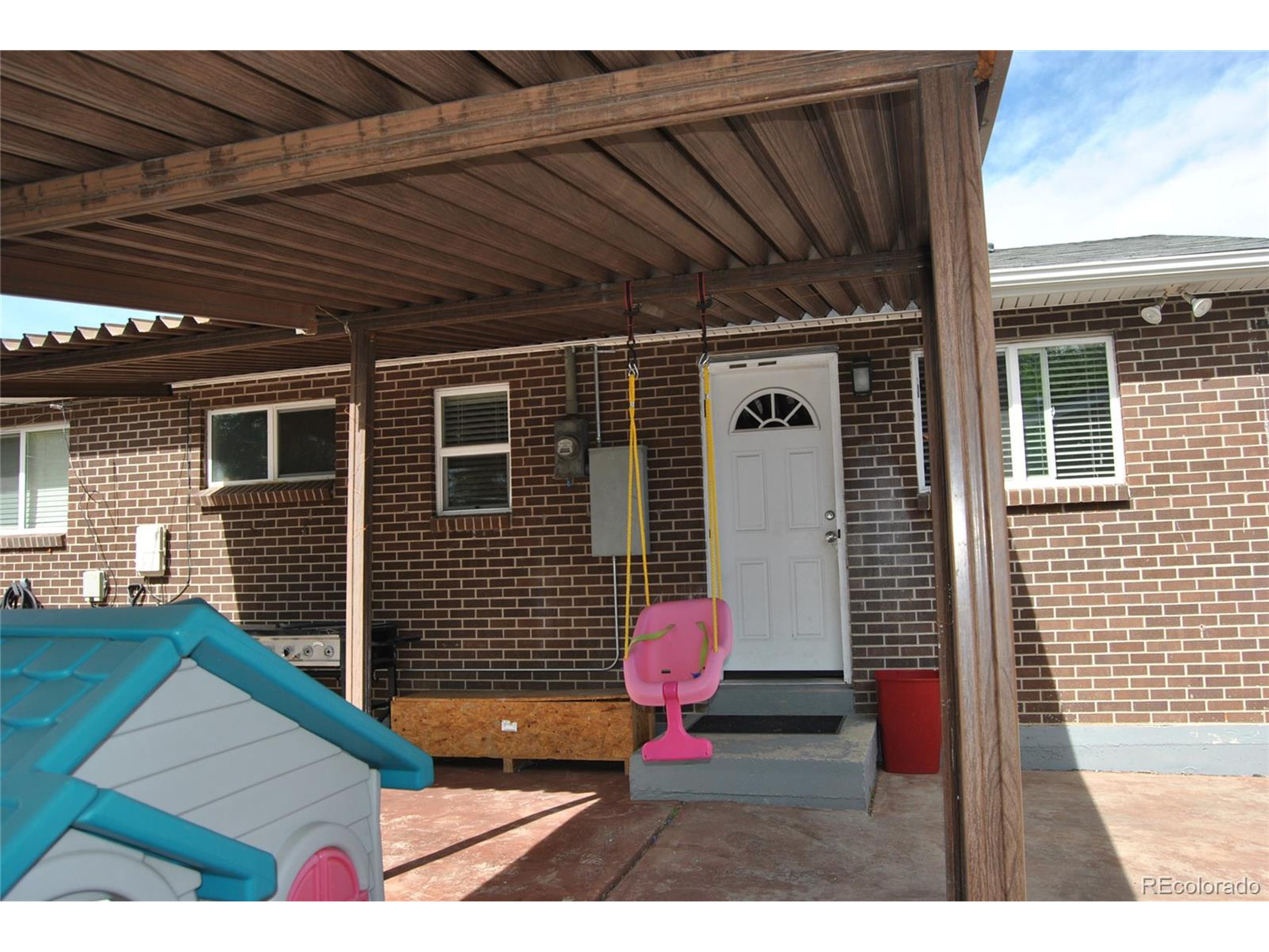 7260 Winona Ct