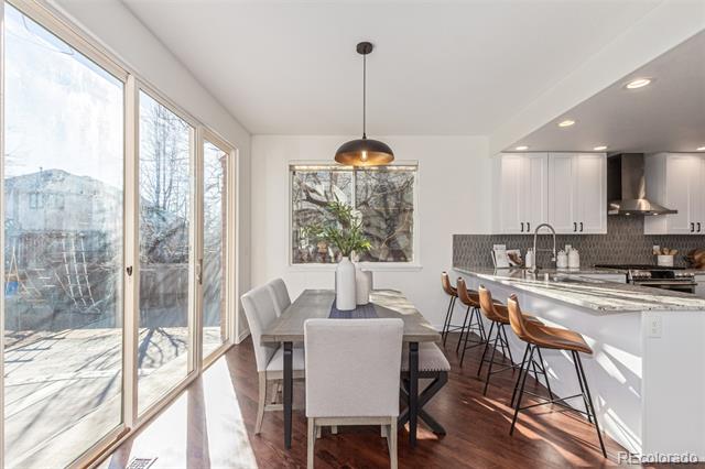 8242 Xenophon Court
