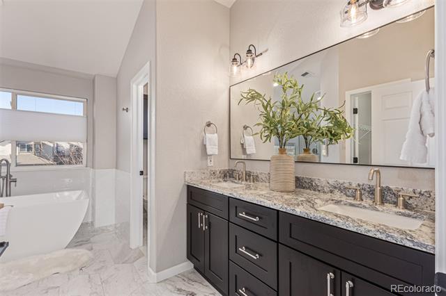8242 Xenophon Court