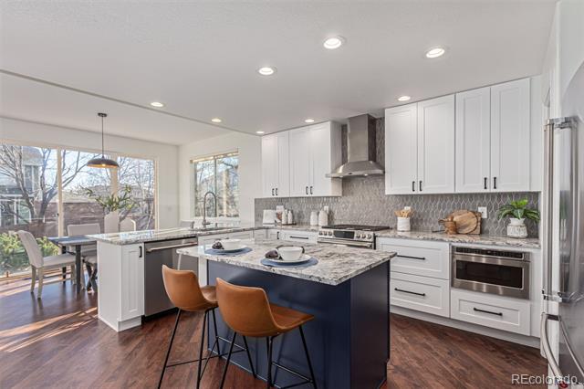 8242 Xenophon Court
