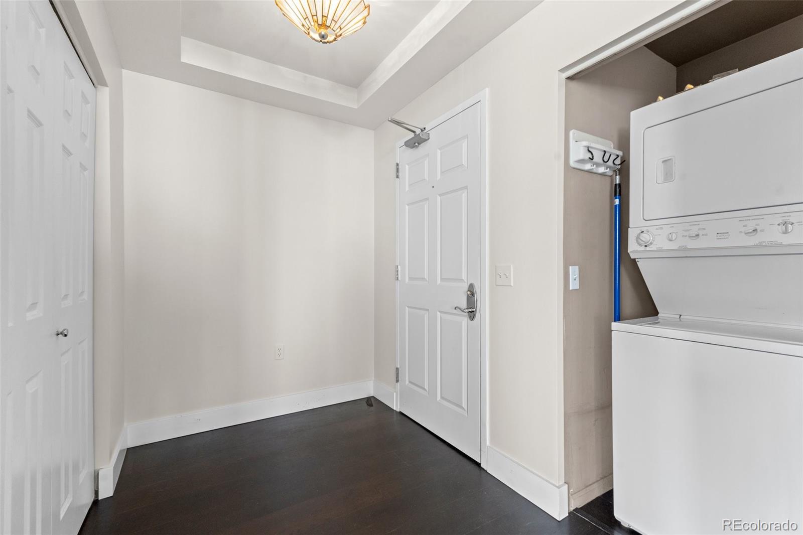 475 W 12th Avenue Unit: 8E