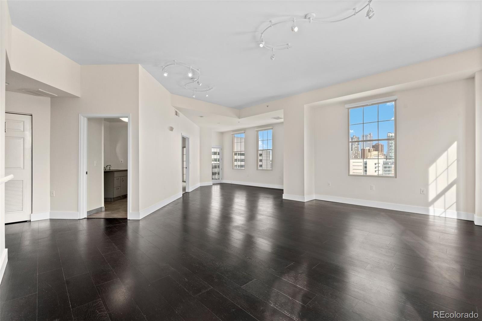 475 W 12th Avenue Unit: 8E