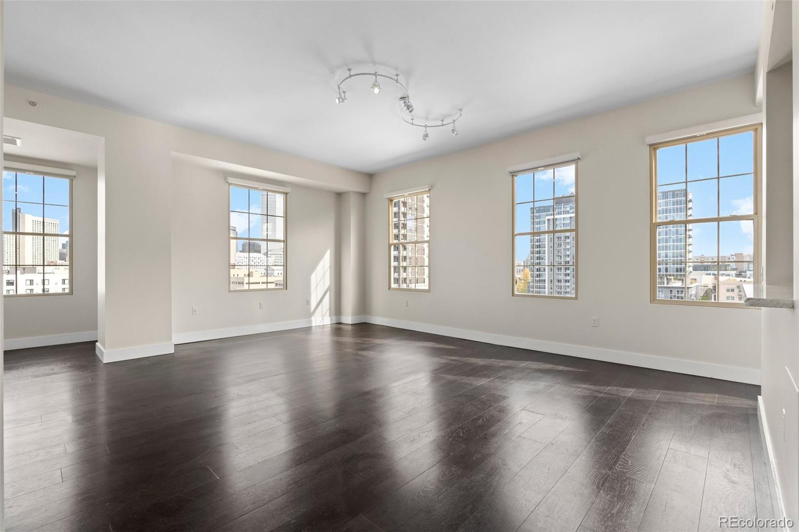 475 W 12th Avenue Unit: 8E