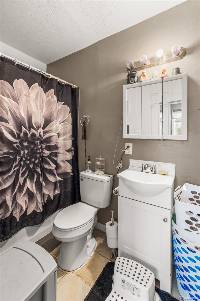 609 W 8th Street Unit: 611