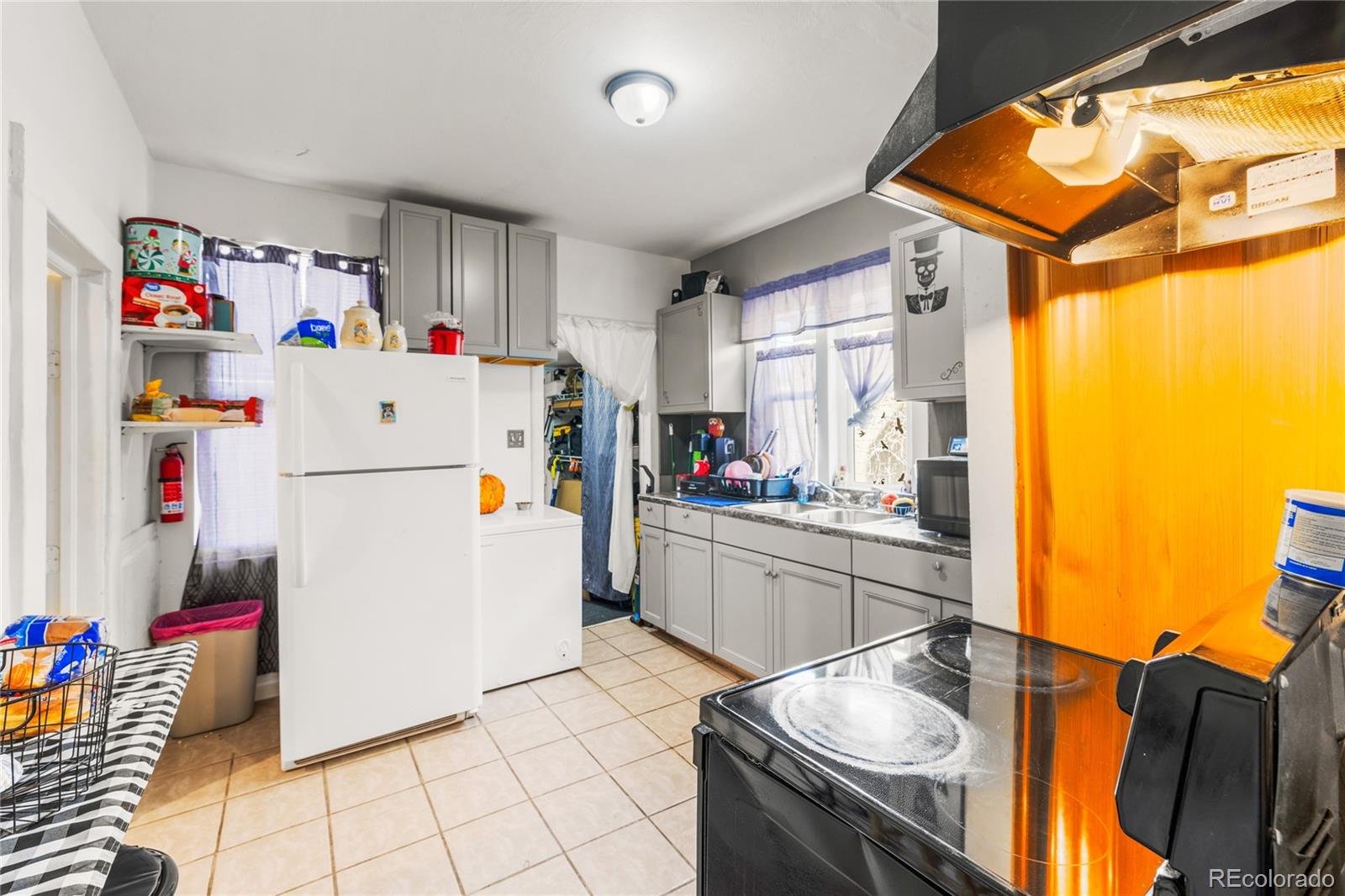 609 W 8th Street Unit: 611