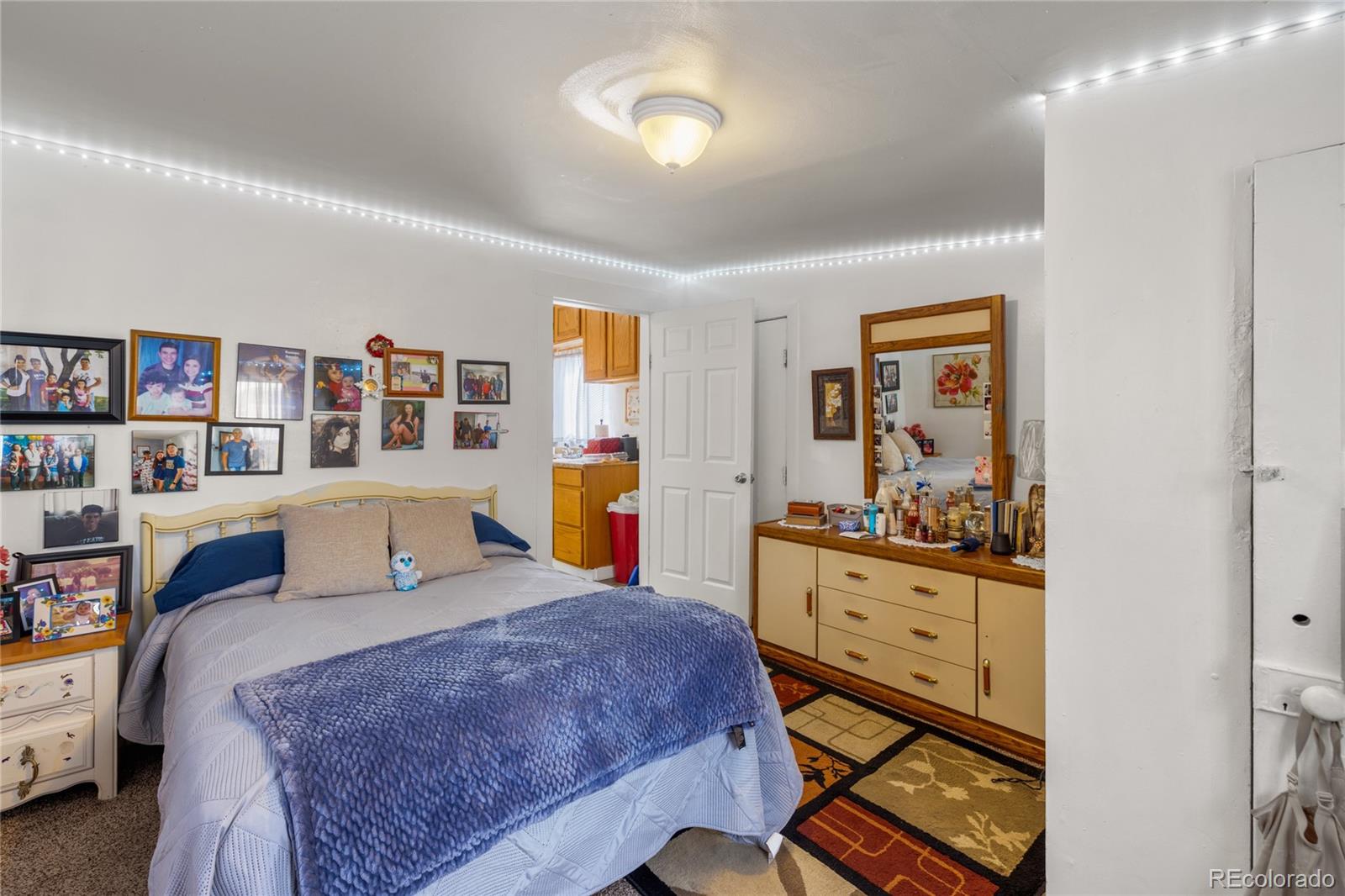 609 W 8th Street Unit: 611