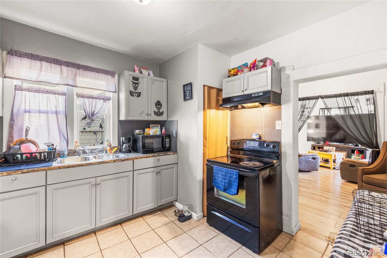 609 W 8th Street Unit: 611