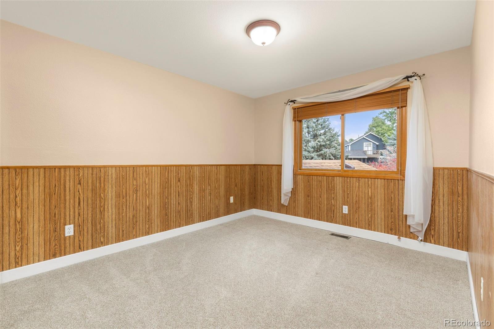 6227 Northwoods Glen Drive