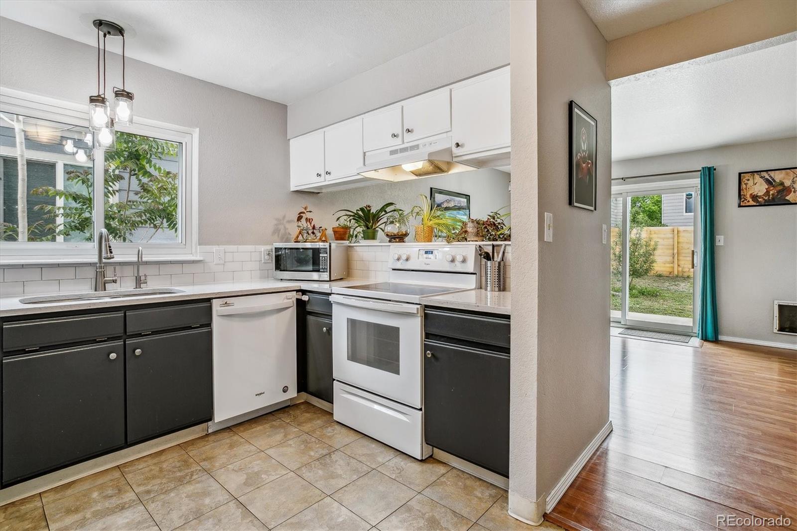 7724 Zenobia Court