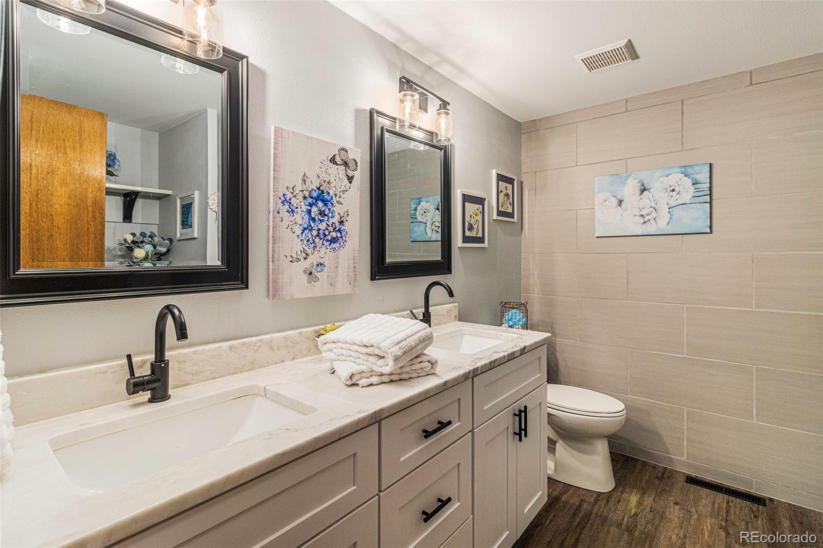 3001 W Long Court Unit: B