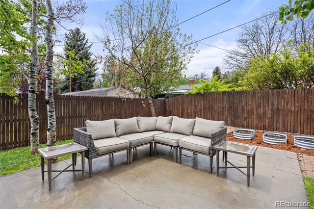 12212 W 60th Place