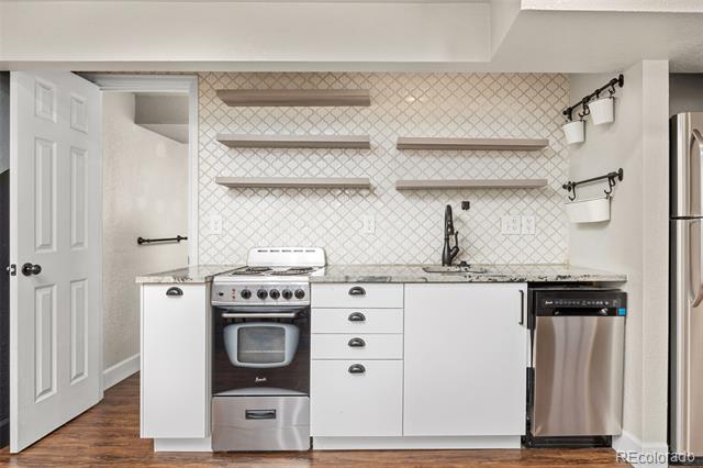 12212 W 60th Place