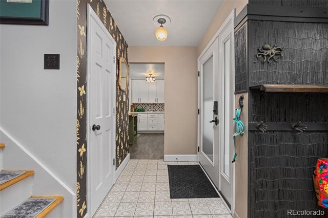 12212 W 60th Place