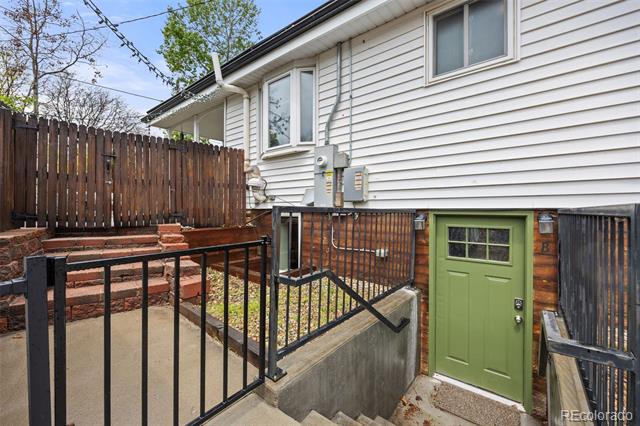 12212 W 60th Place
