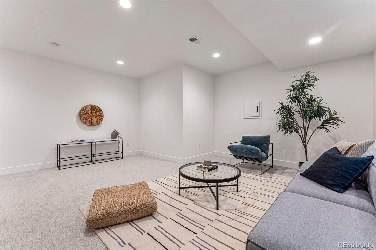 2410 S Bannock