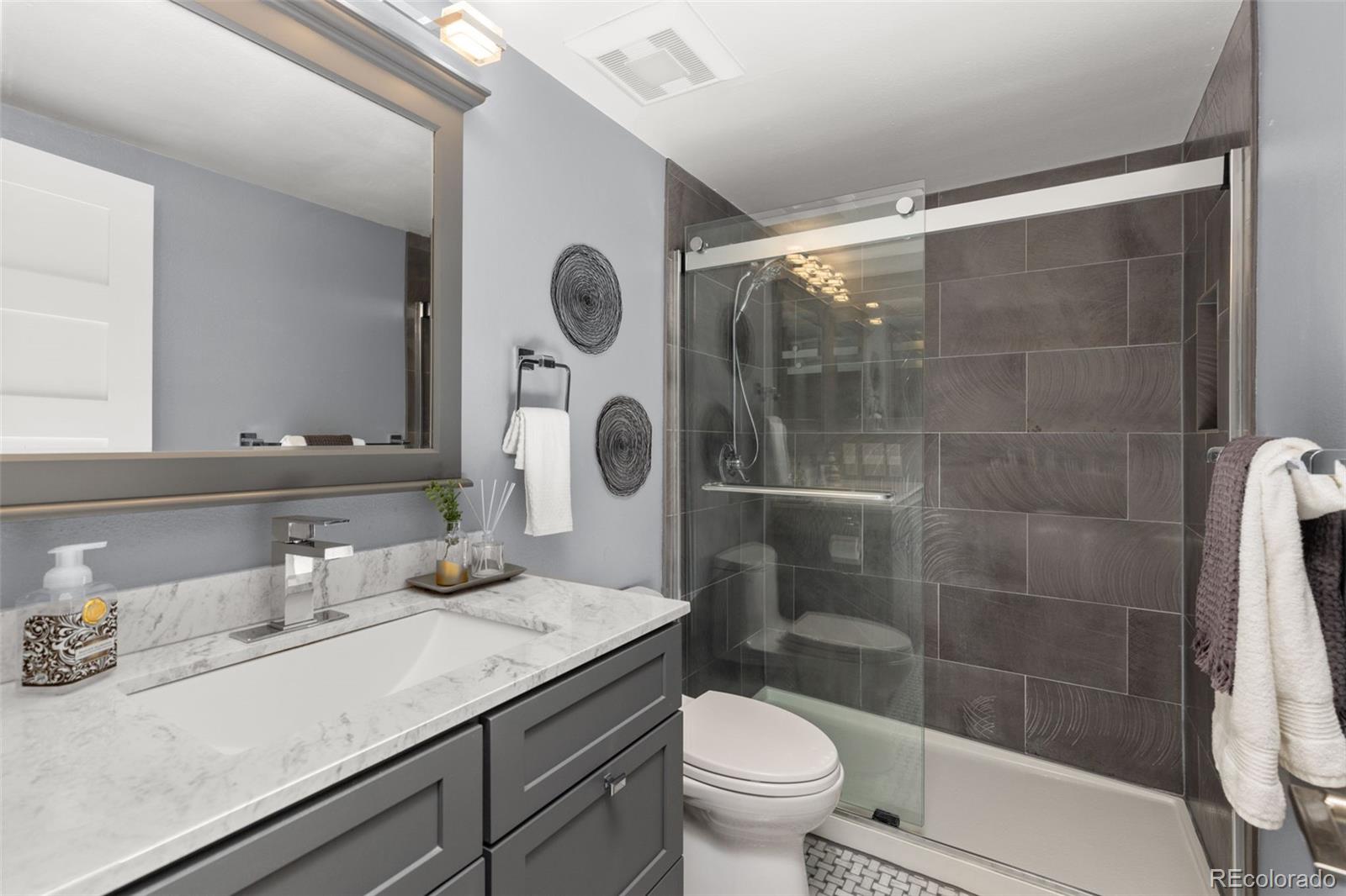 1512 Larimer Street Unit: 5