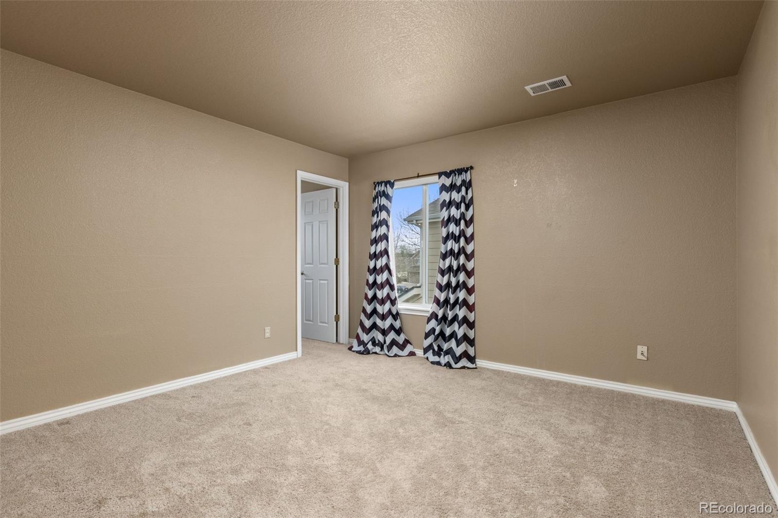 9515 S Bluebead Way