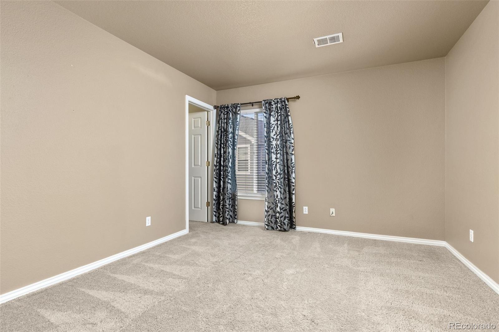 9515 S Bluebead Way