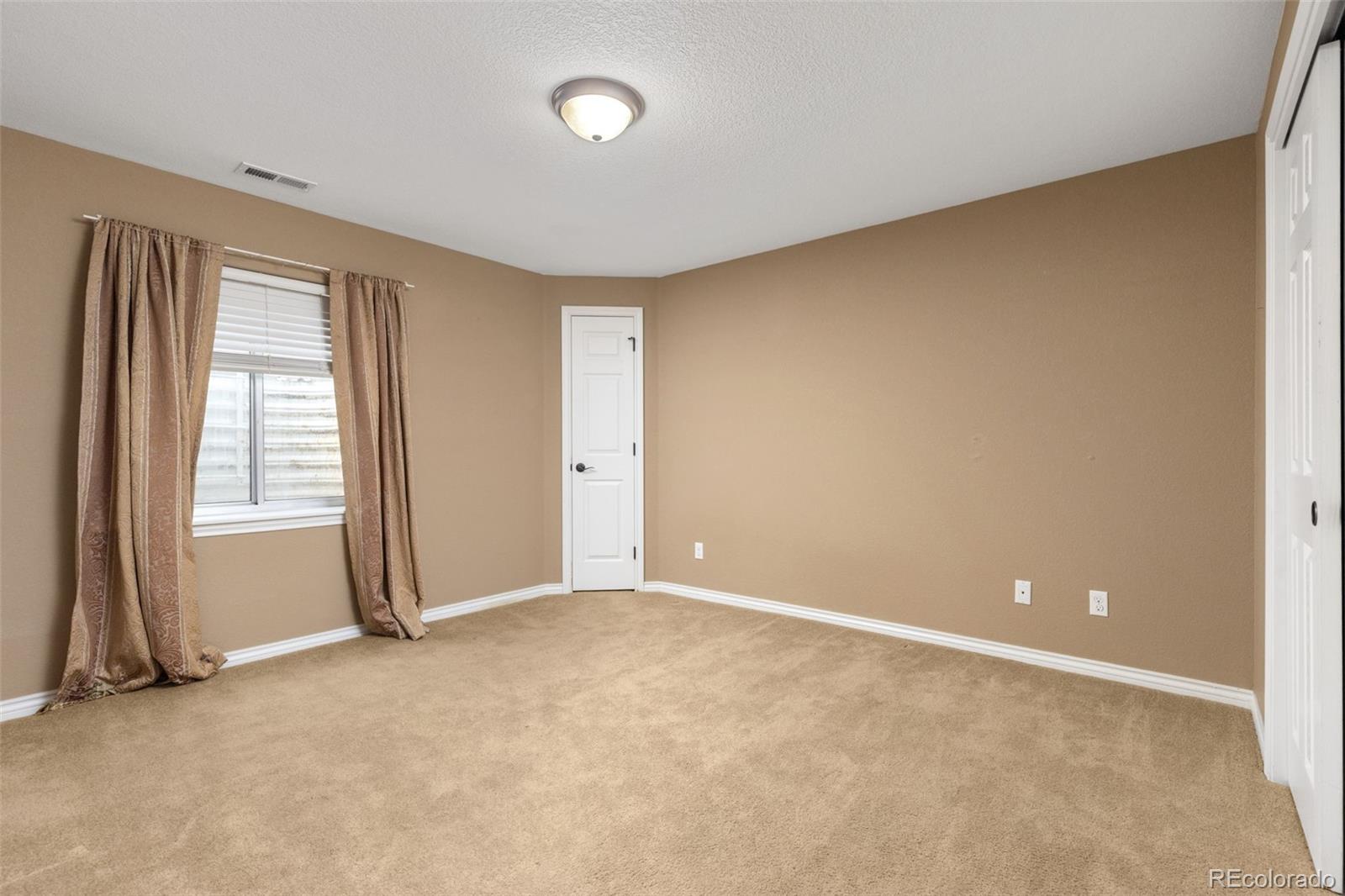 9515 S Bluebead Way