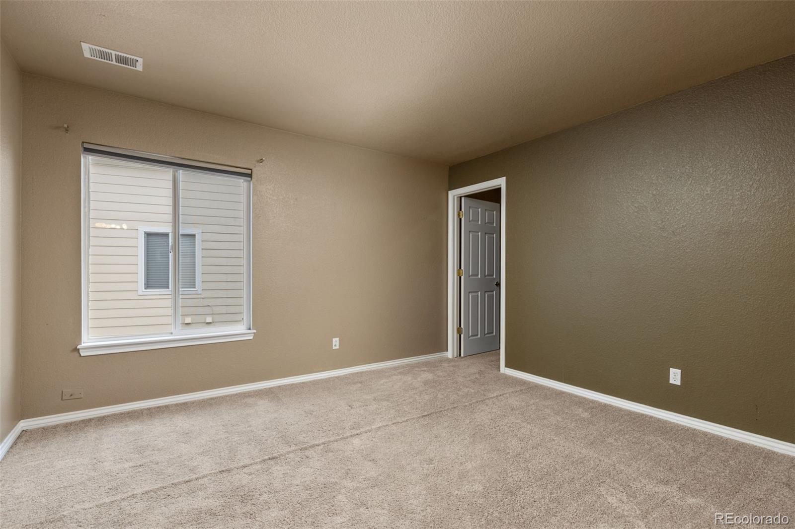 9515 S Bluebead Way
