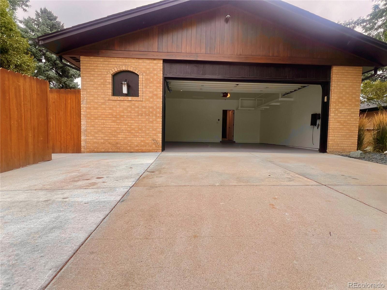 5325 W Princeton Drive