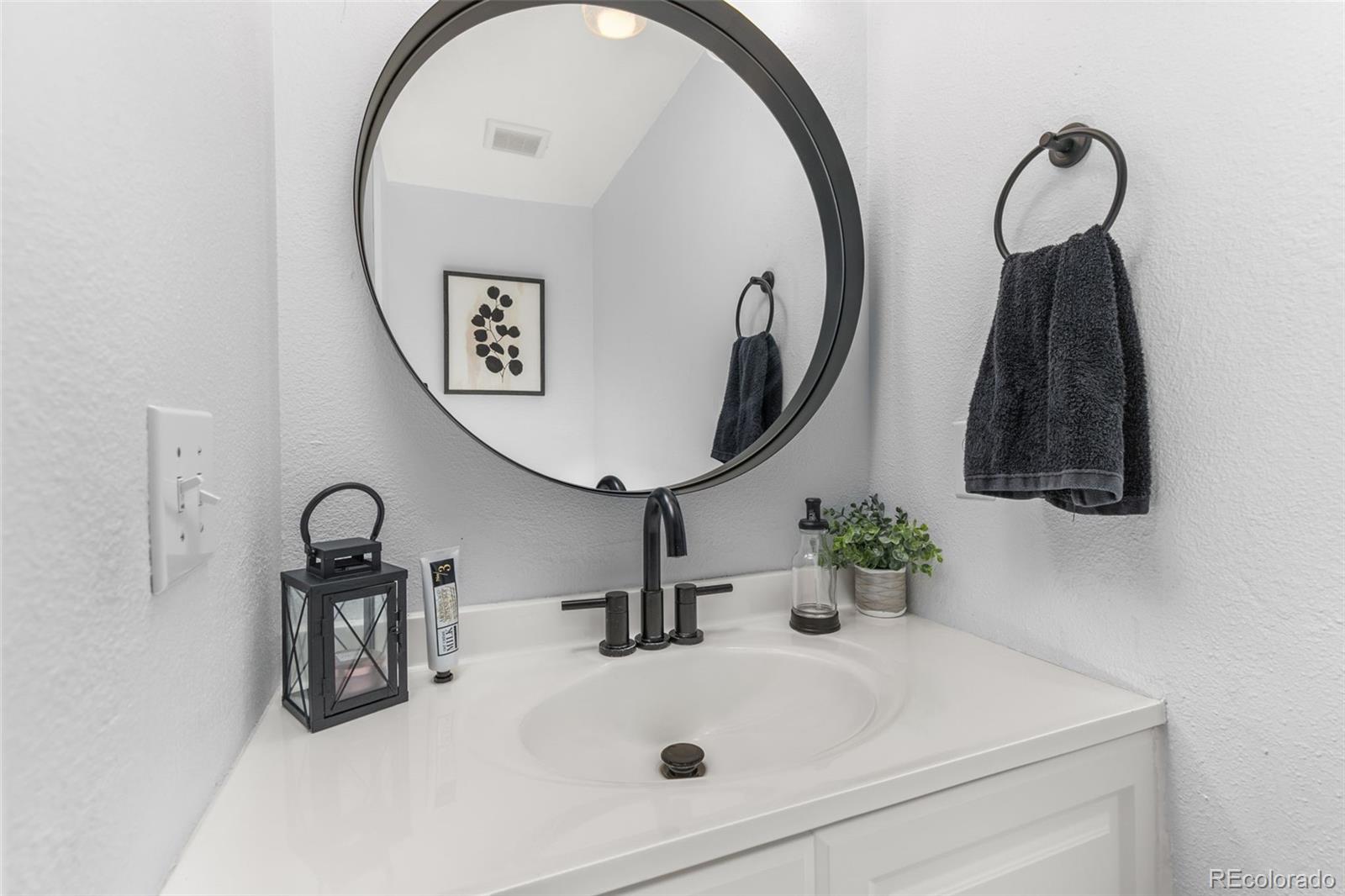 1180 S Waco Street Unit: B