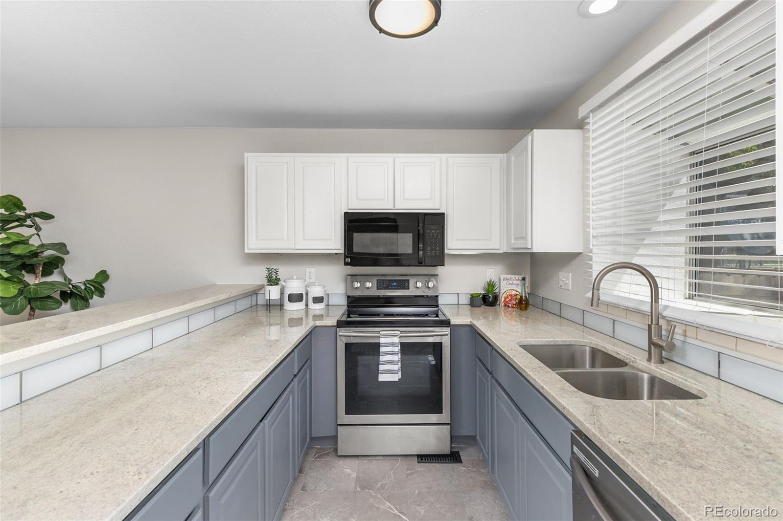 1180 S Waco Street Unit: B