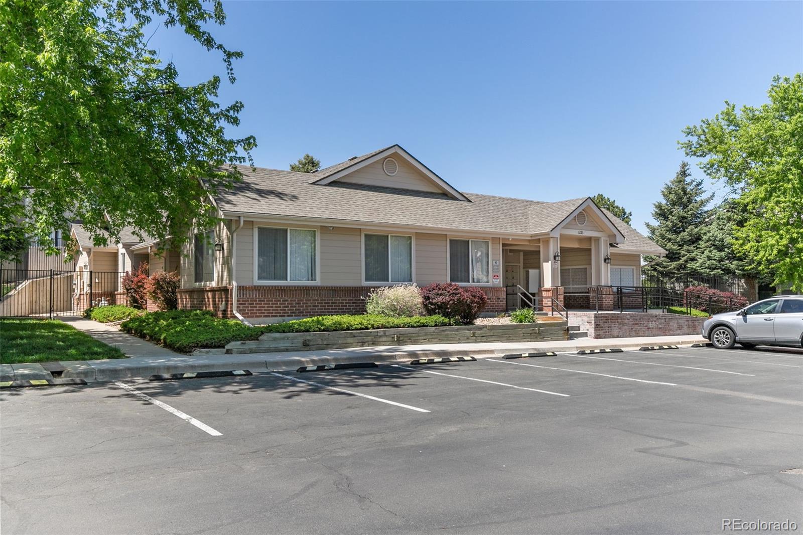 1180 S Waco Street Unit: B