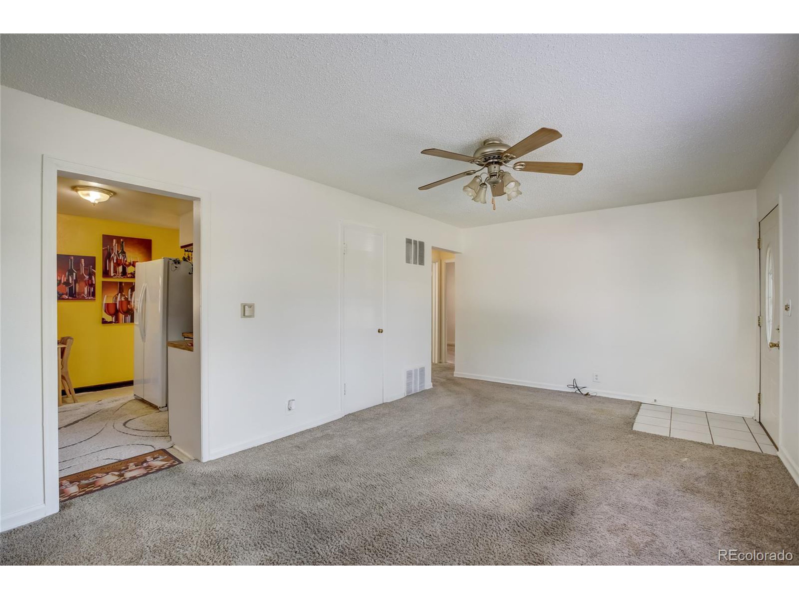 2443 Mountain View Dr