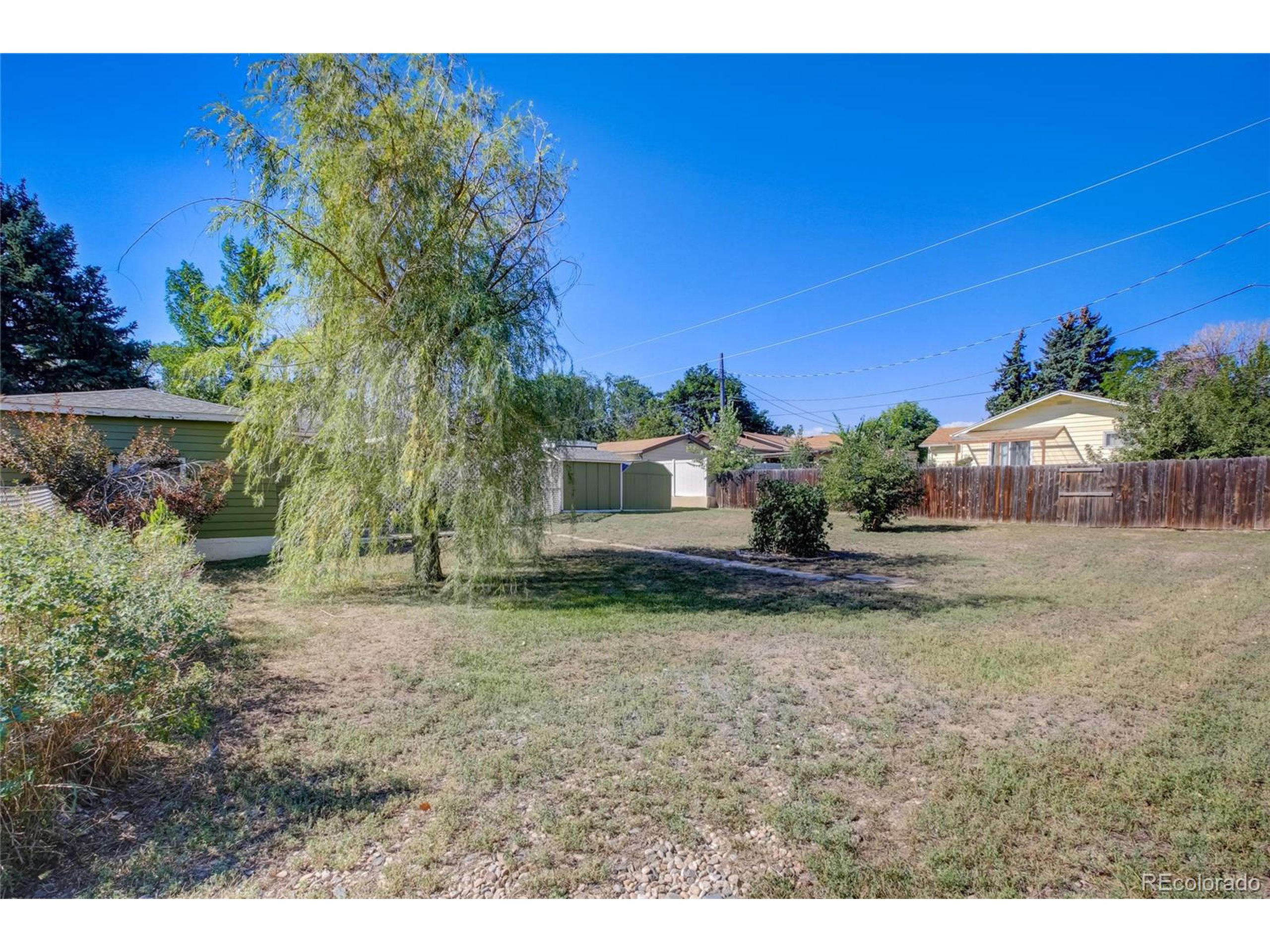 2443 Mountain View Dr