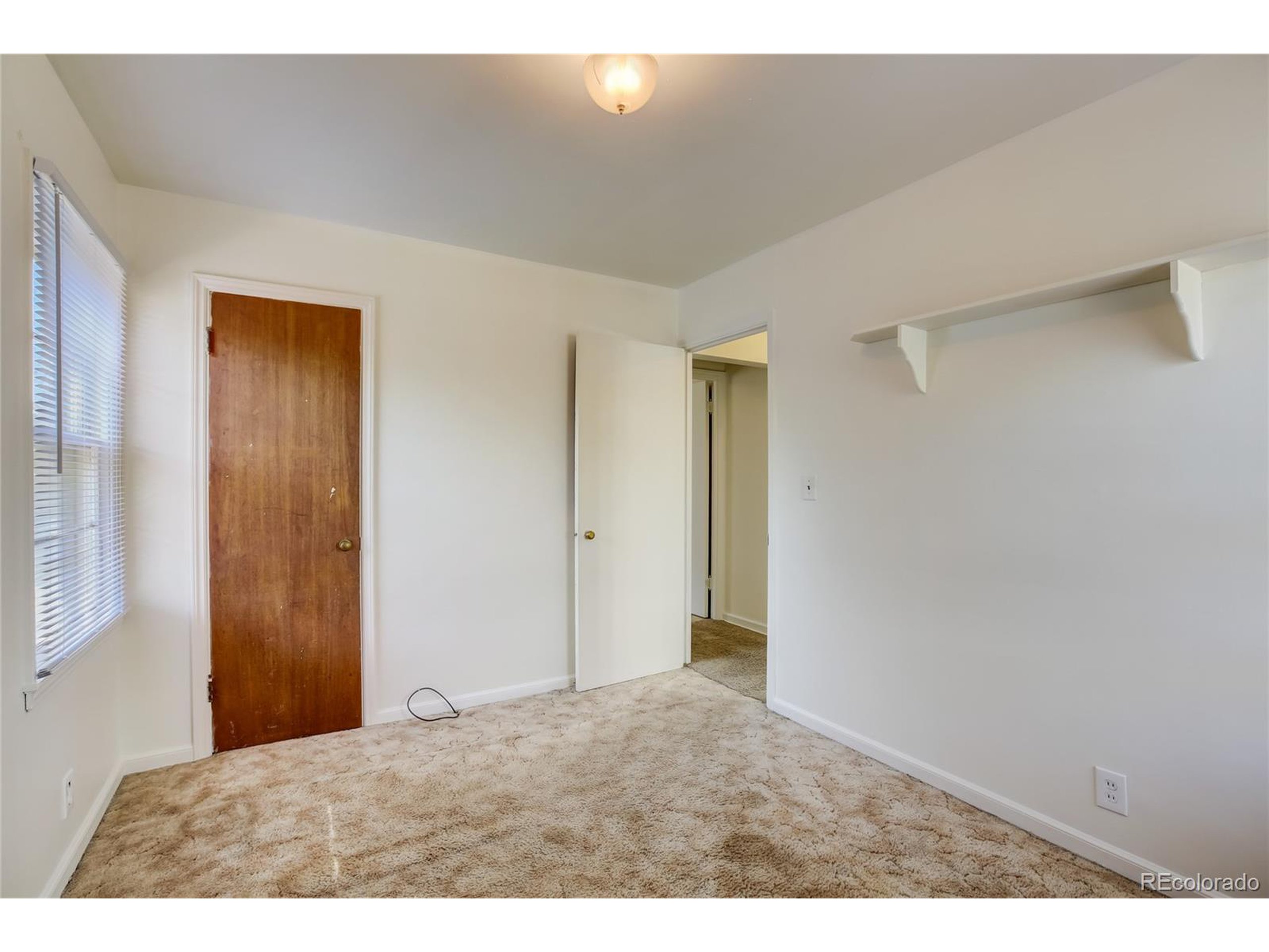 2443 Mountain View Dr