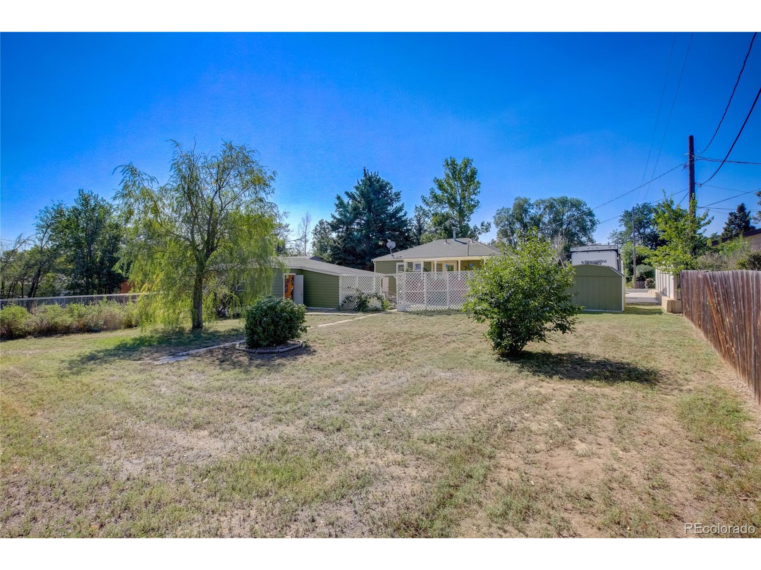 2443 Mountain View Dr