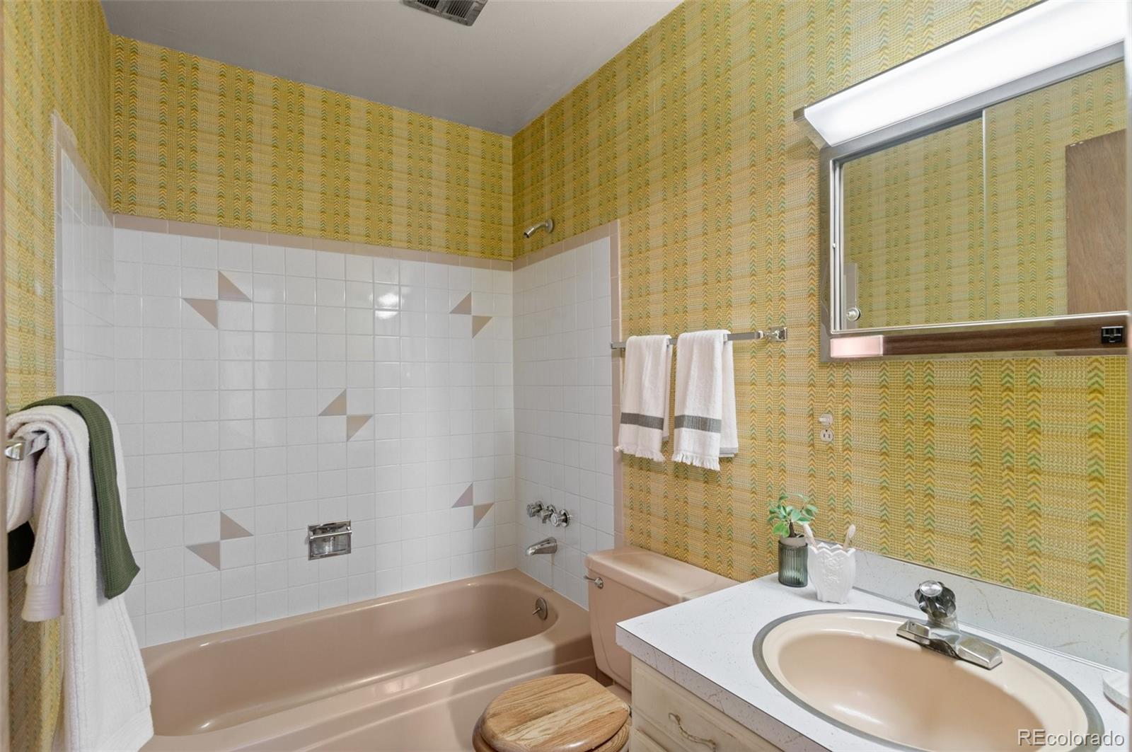 6960 S Penrose Court