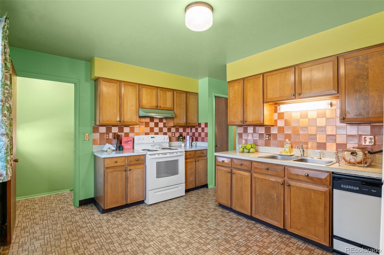 6960 S Penrose Court