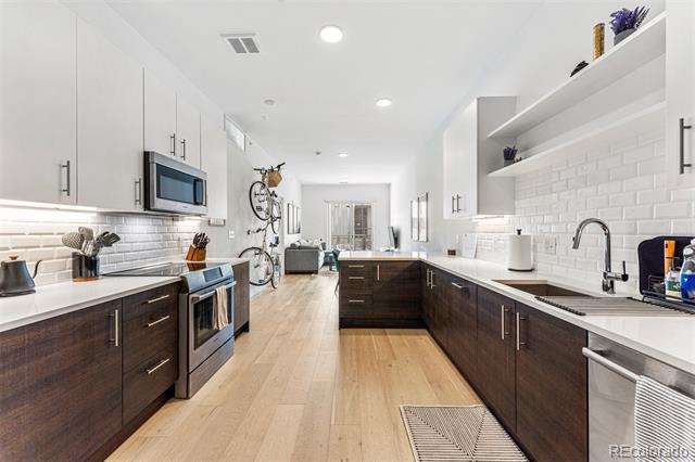 2550 Lawrence Street Unit: RB308