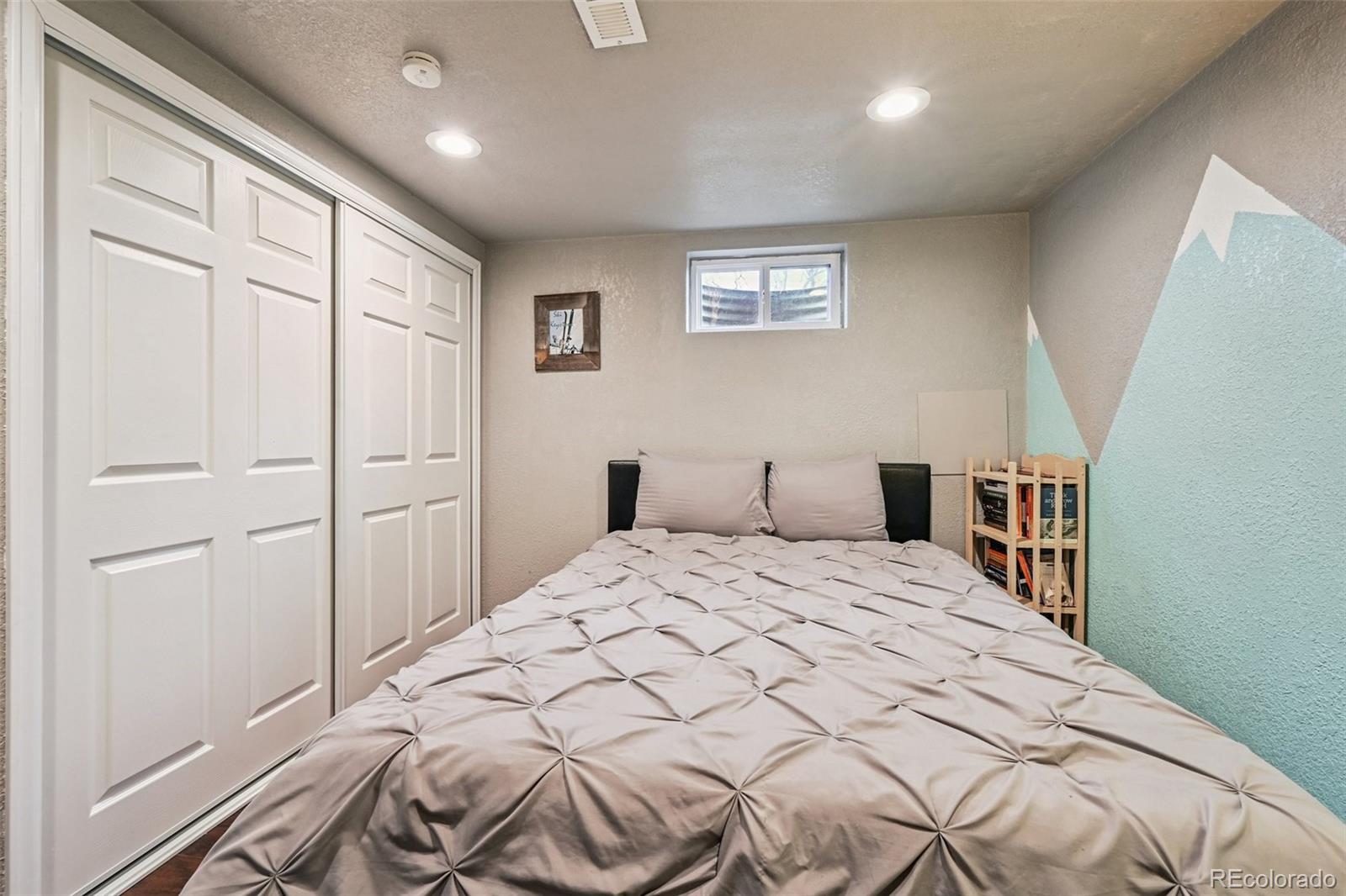 1556 S Field Court