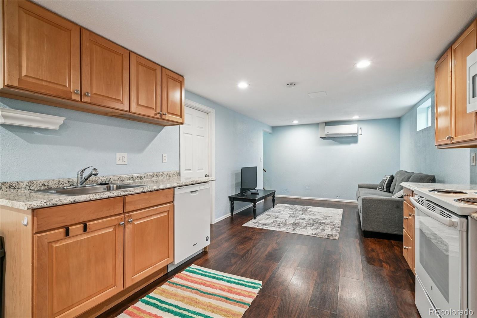 1556 S Field Court