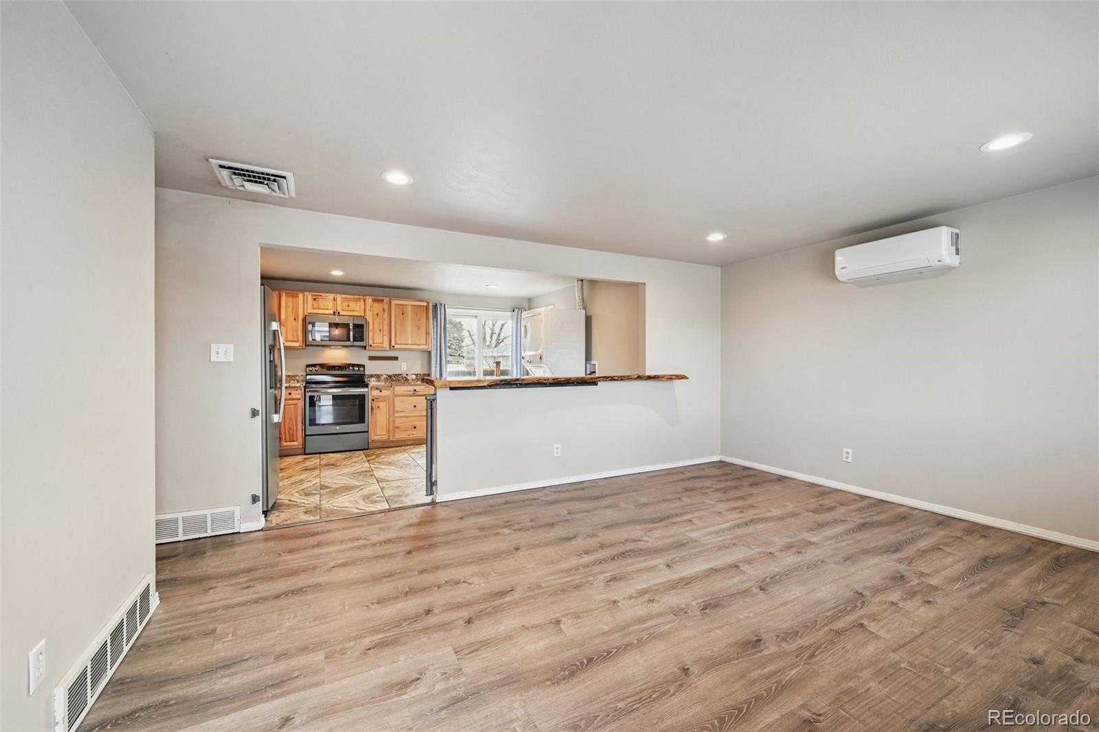 1556 S Field Court
