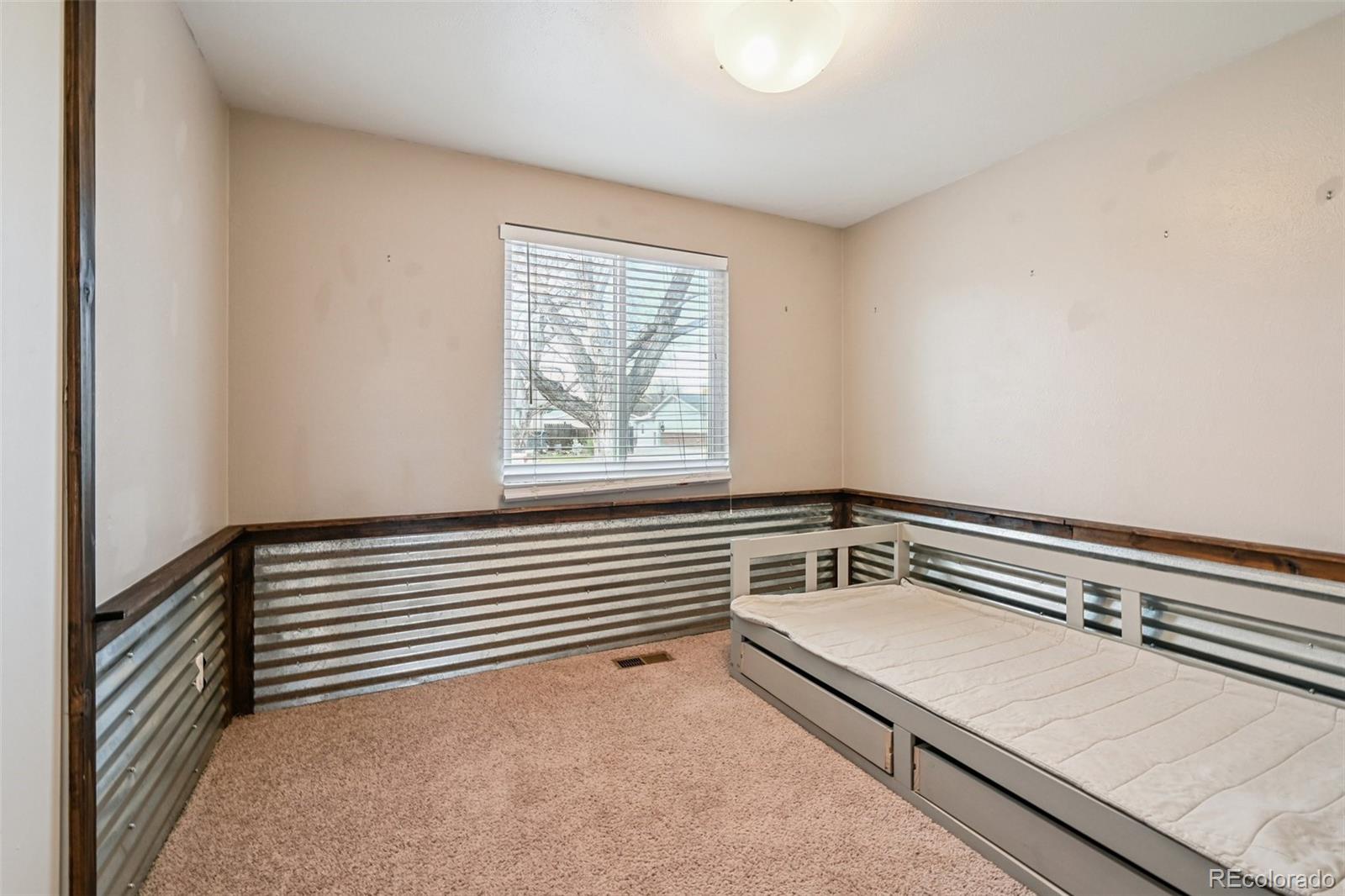 1556 S Field Court