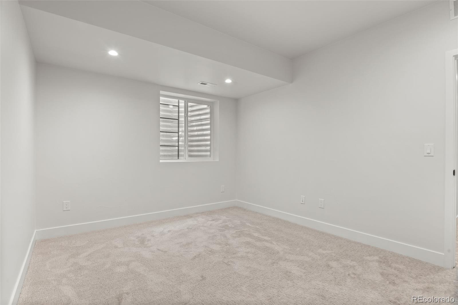 2124 S Cherokee Street