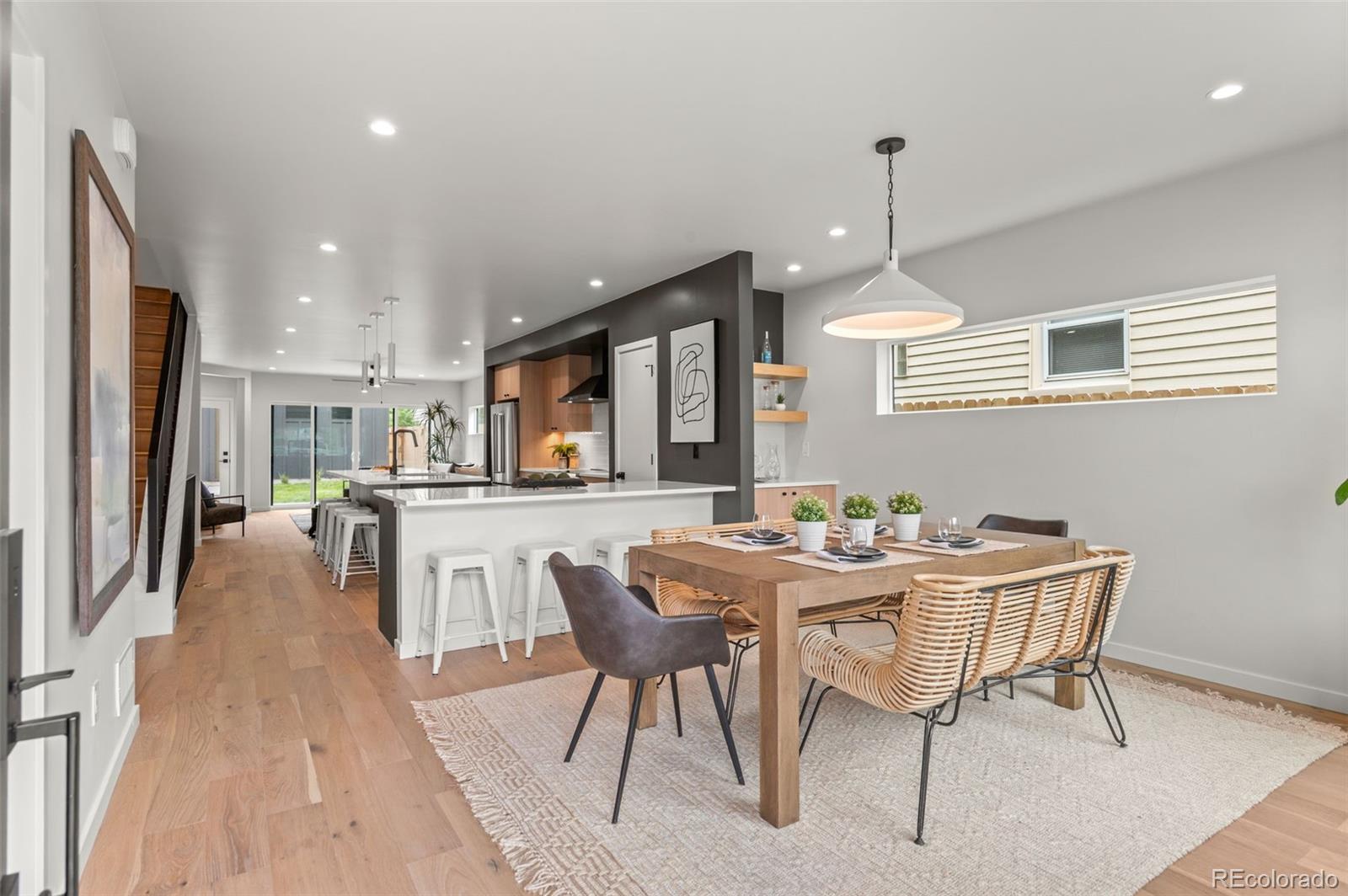 2124 S Cherokee Street