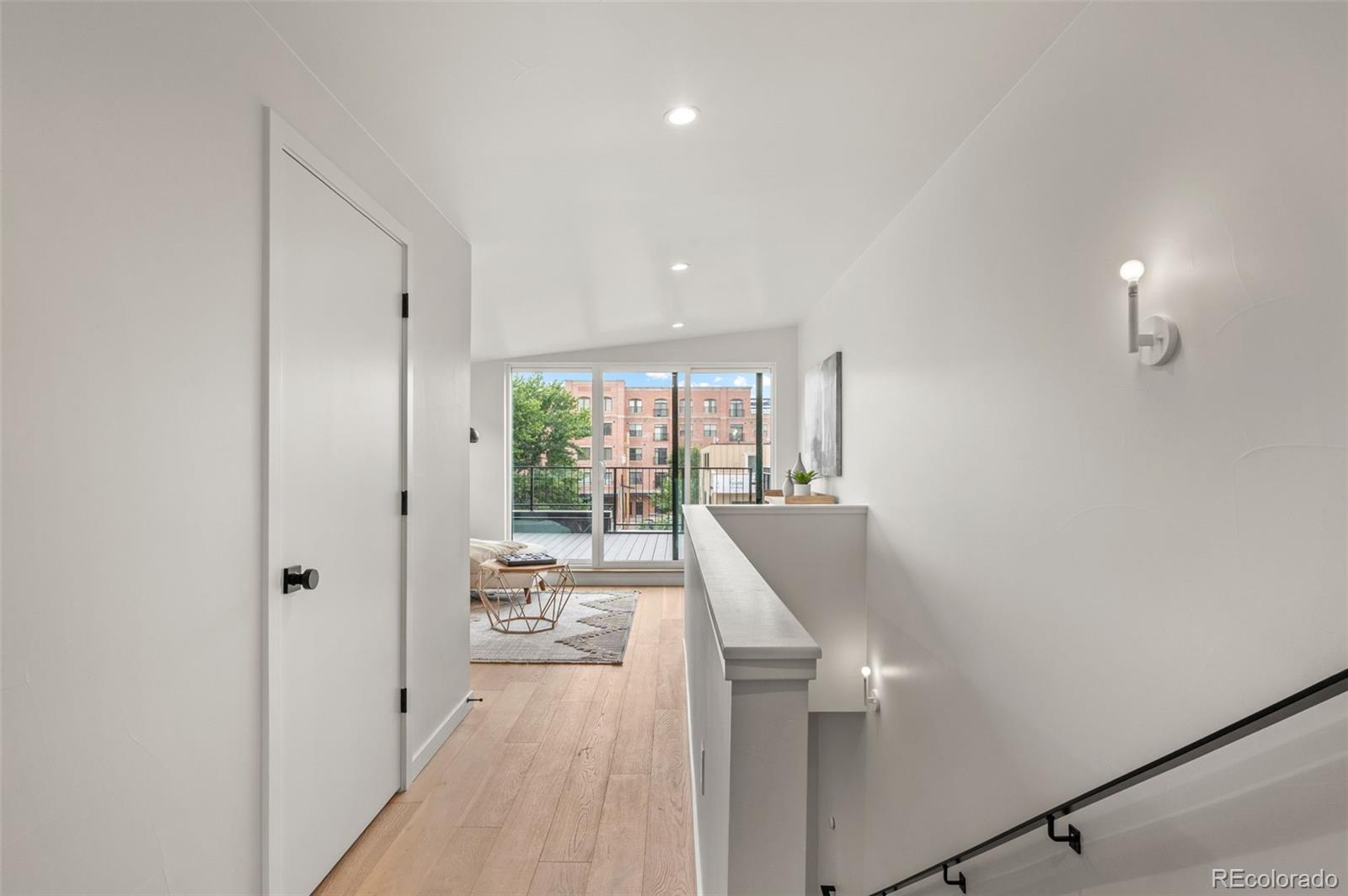 2124 S Cherokee Street