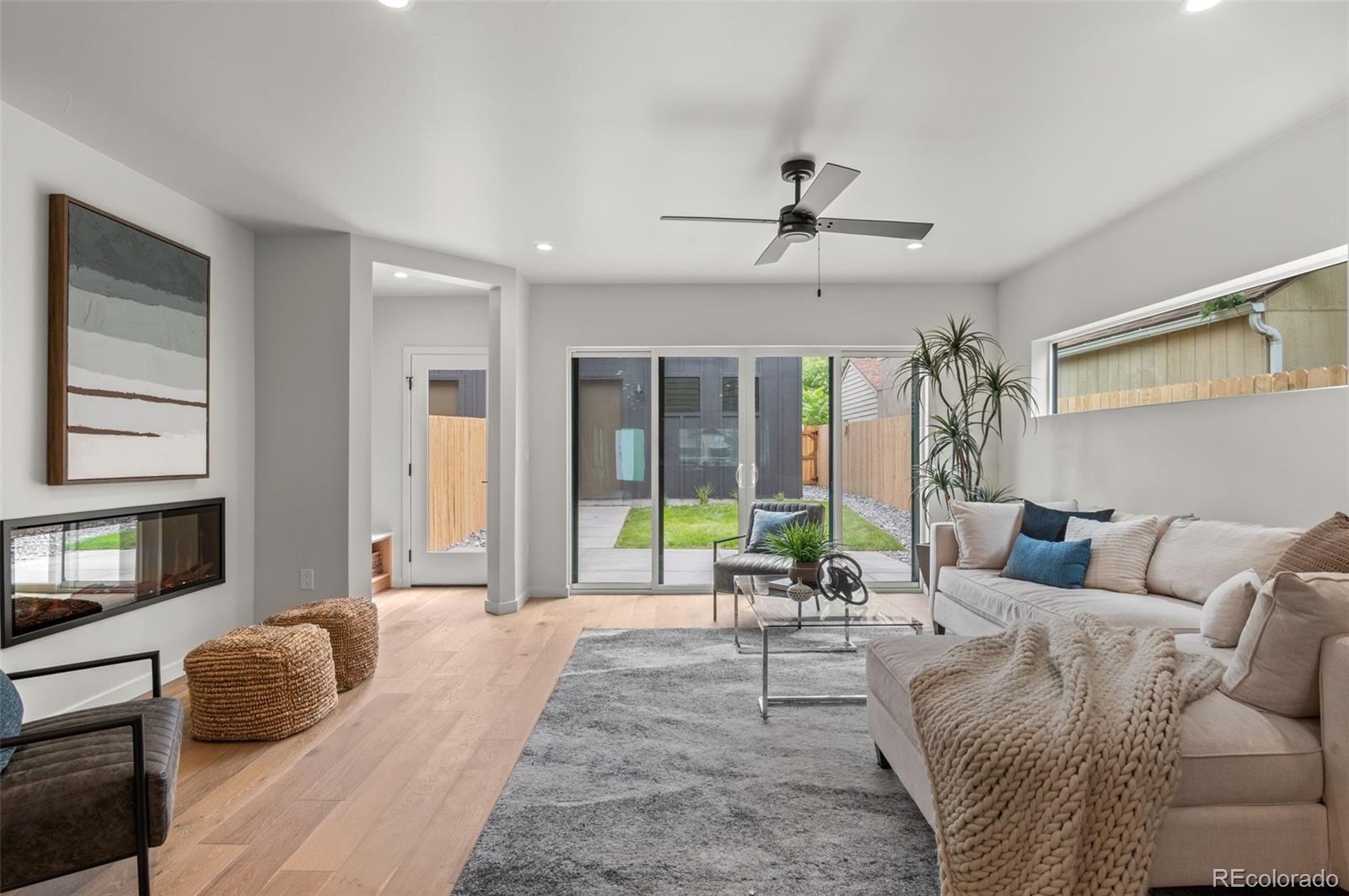 2124 S Cherokee Street