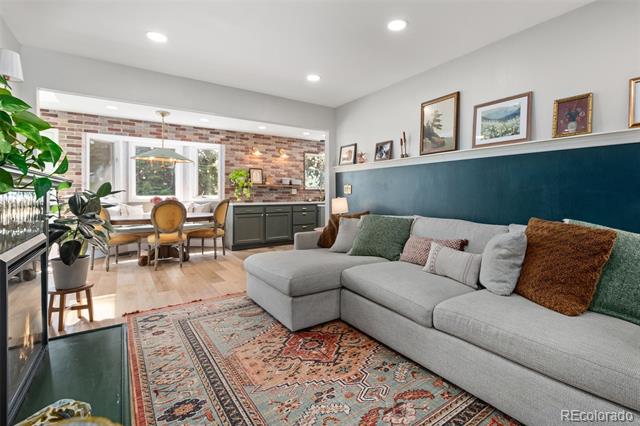 11037 Cambridge Place