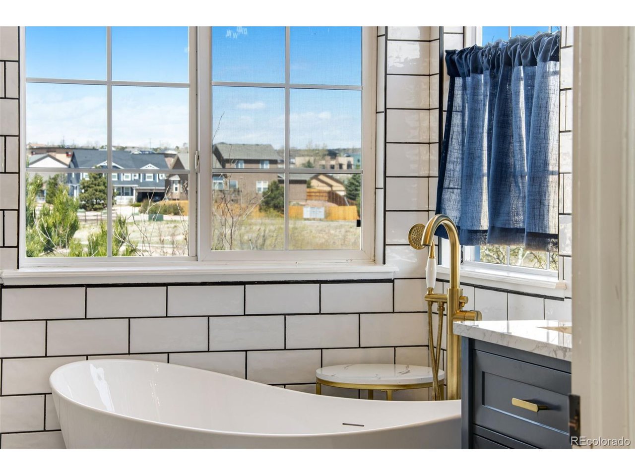 9342 Royal Melbourne Cir