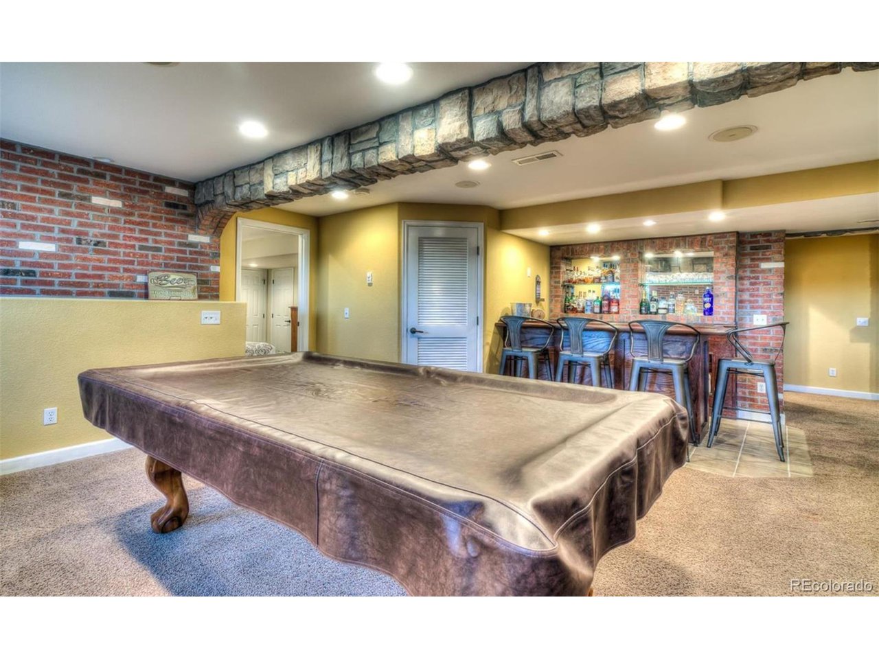 9342 Royal Melbourne Cir