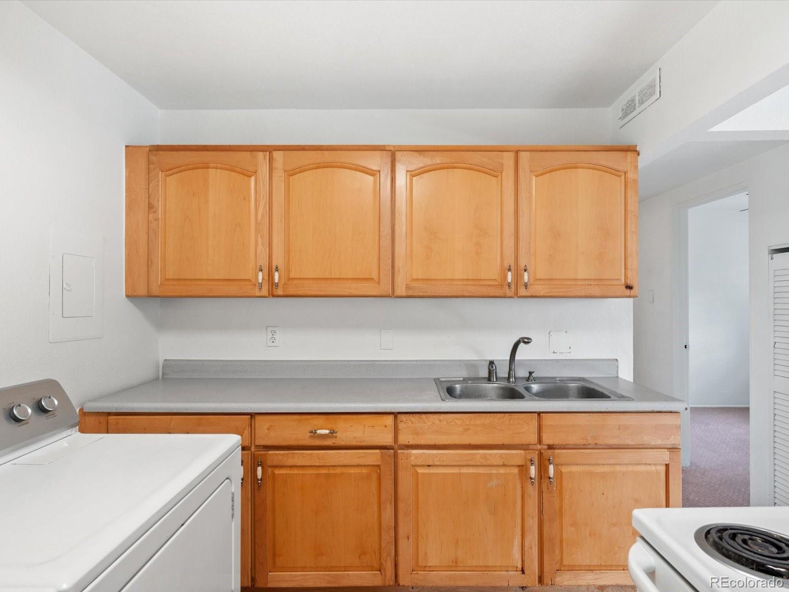 5461 E 67th Place