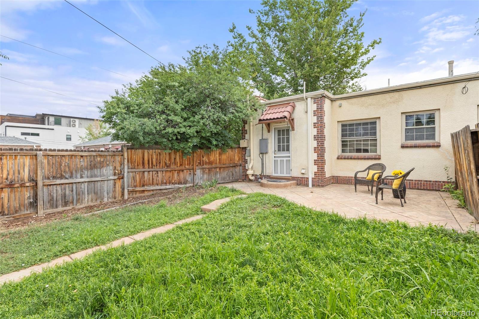 1433 Ivy Street