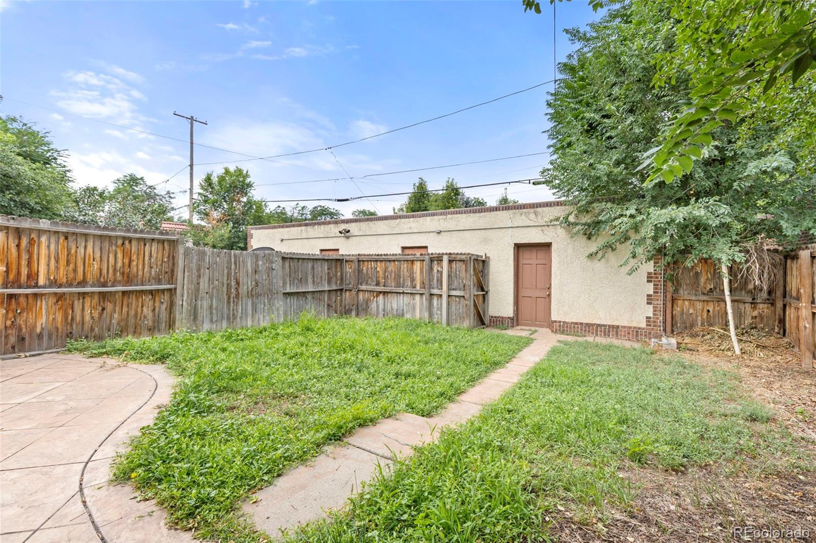 1433 Ivy Street
