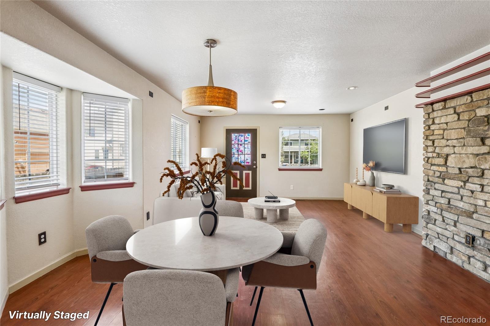 1322 Carriage Drive